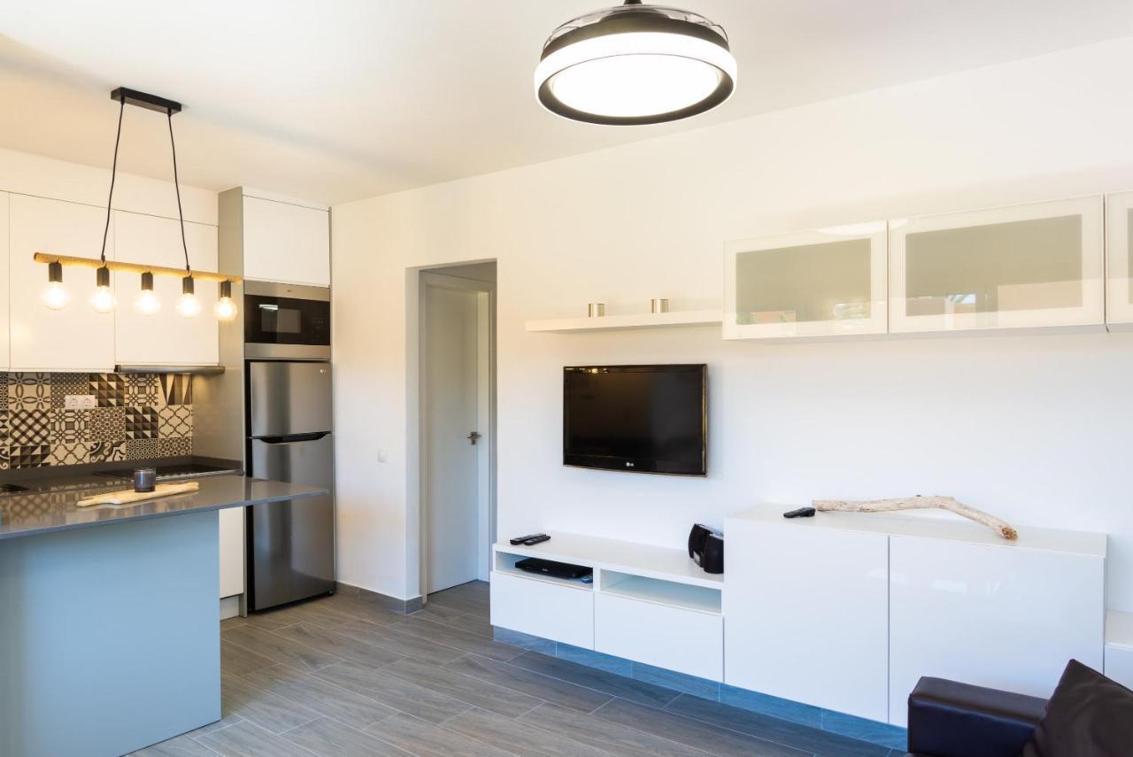 Casa Lucien - Newly Refurbished Apartment With Swimming Pool - Ideal For Couples Corralejo Eksteriør bilde